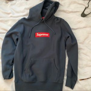 Supreme Logo Box Sweater